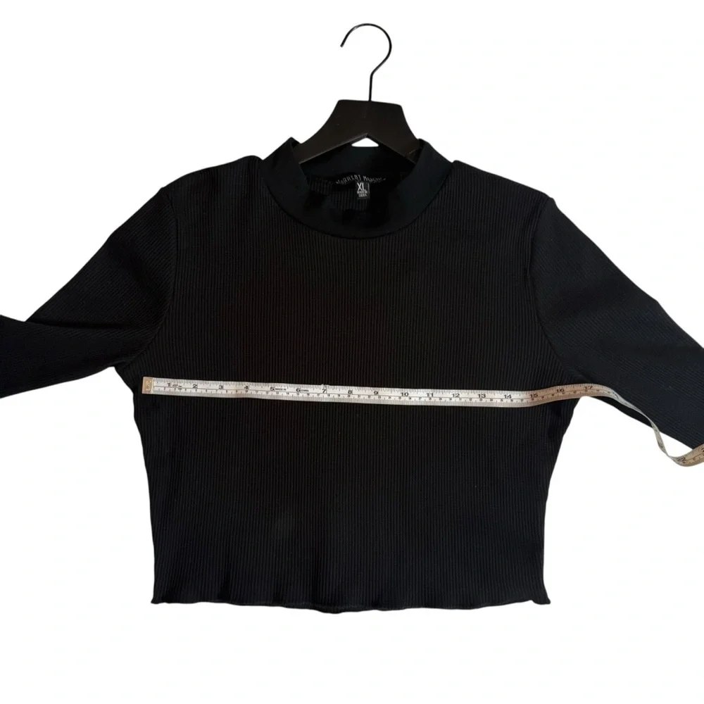 NWT DOLLS KILL CURRENT MOOD BADLANDS CROP SWEATER Black with thumb loops